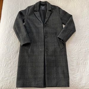 Like New Abercrombie & Fitch Women’s Wool-Blend Black & Grey Coat